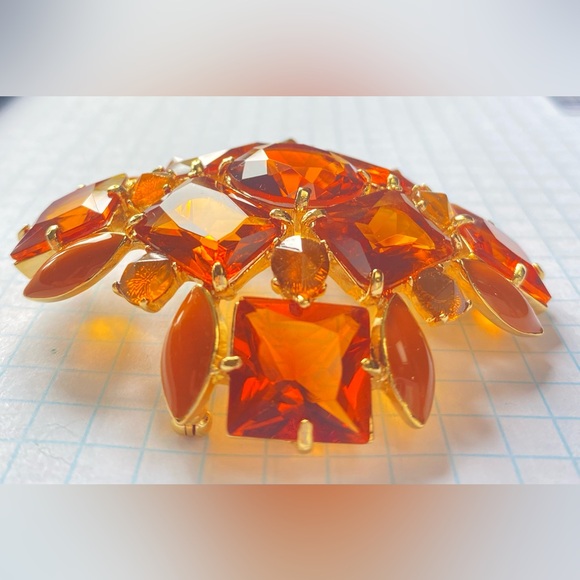 Vintage QVC Joan Rivers Classics Collection Return to Splendor Pin - Picture 2 of 4